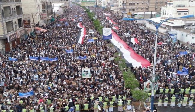 مسيرة حاشدة بصنعاء تطالب بوقف العدوان والحصار