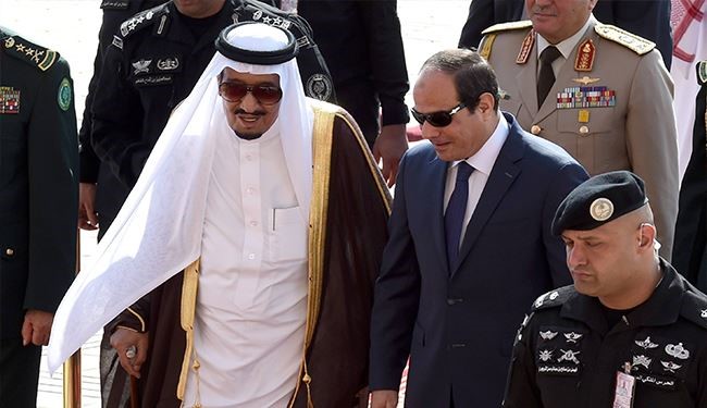 النظام السعودي.. رشاوى لشراء ذمم المصريين!