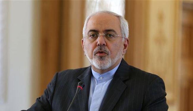 ظريف: إيران لم تطلب إطلاقاً الارتباط بالنظام المالي الأميركي