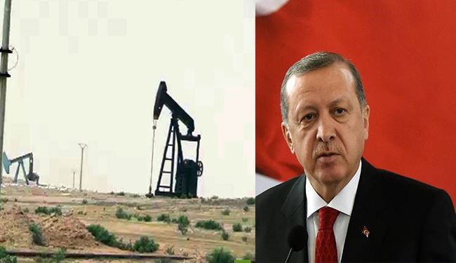 ISIS Conveys Oil from Syria Jabisah Field to Turkey via Raqqa: Local Residents
