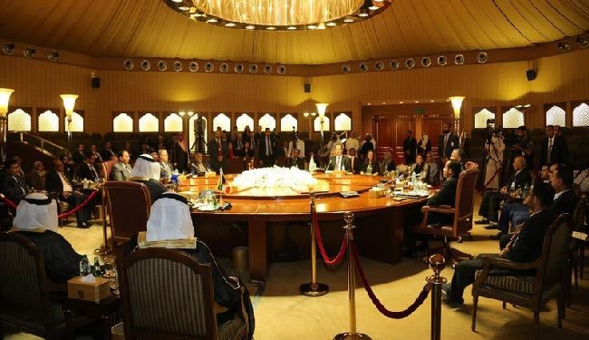 سلسلة لقاءات بمفاوضات الكويت، والسعودية تواصل إلقاء حممها