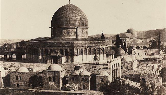 1,000 Black and White Photos of Quds City Never Seen Before Sold £1 Million