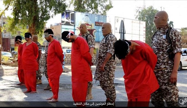 GRAPHIC PICS: ISIS Behead Five Men in Syria’s Al-Bukamal for ‘Apostasy’