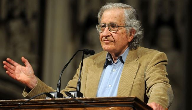Chomsky: Russia-US Atomic War Threatens Nuclear Annihilation