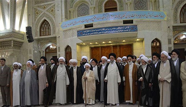 اعضاء مجلس خبراء القيادة يجددون العهد مع مؤسس الجمهورية الاسلامية