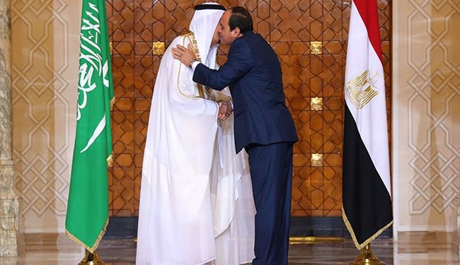السماح لسعودي بتملك أراض مصرية يفجر جدلاً في مصر