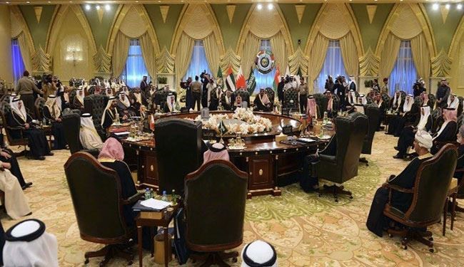 قادة التعاون الخليجي في الرياض لبحث أزماتهم