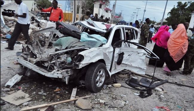 مقتل 10 أشخاص بتفجيرسيارة في مقديشو