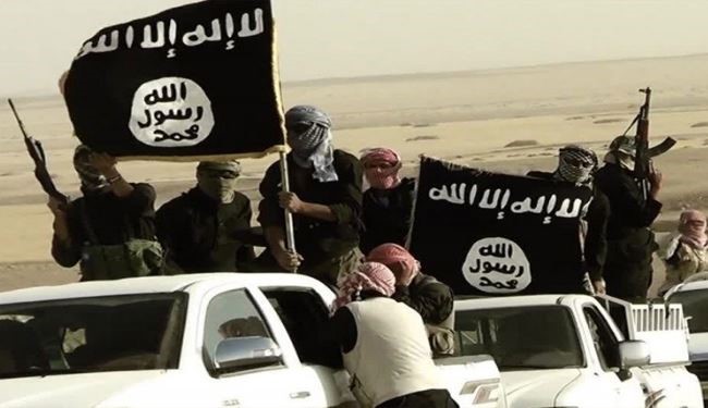 1000s Terrorists Flee as ISIS Loses Ground in Iraq & Syria