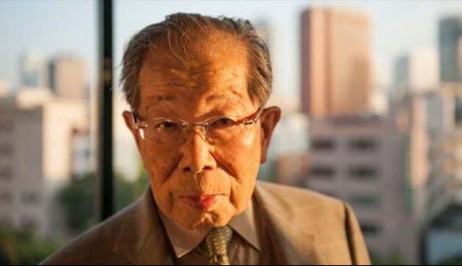 هذا الطبيب البالغ من العمر 103 أعوام يكشف سرّ طول عمره!