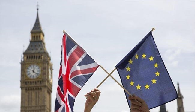 أكثر من 2.5 مليون بريطاني يوقعون عريضة لإعادة الاستفتاء