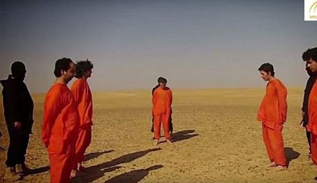 بالصور؛ داعش ينحر 5 سوريين بتهمة التجسس في دير الزور
