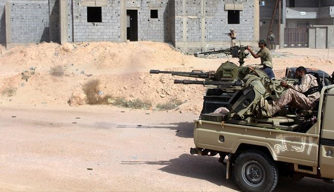 مقتل 12 عسكرياً ليبياً في هجوم انتحاري غرب بنغازي