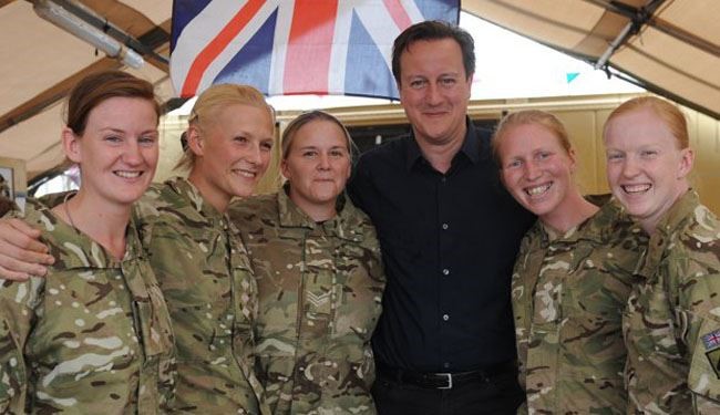 بريطانيا ترفع الحظر عن مشاركة النساء في المعارك