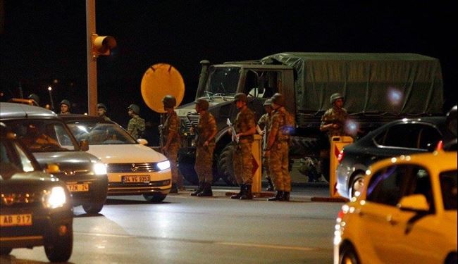 42 قتيلا حصيلة الاشتباكات في انقرة خلال محاولة الانقلاب