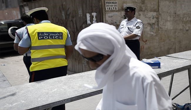 المنامة تعتقل 12 شخصا بتهمة الصلاة بدون ترخيص