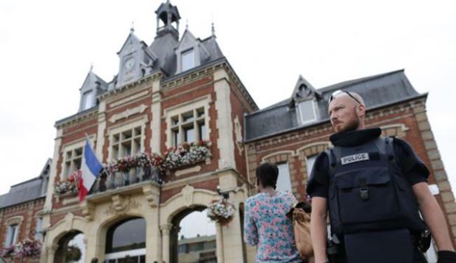 فرنسا: الكنيسة التي ذبح كاهنها تبرعت بأرض لبناء مسجد