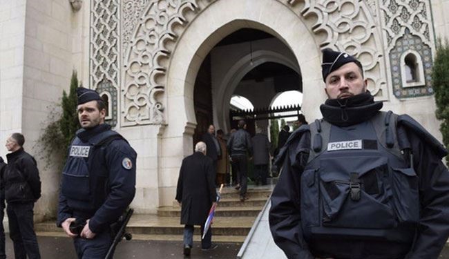 وزارة الداخلية الفرنسية تعتزم تعليم الأئمة المسلمين 