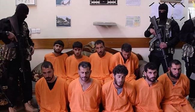 Daesh Executes Dozen Own Commanders on Charges of Trafficking Civilians Abroad in Syria