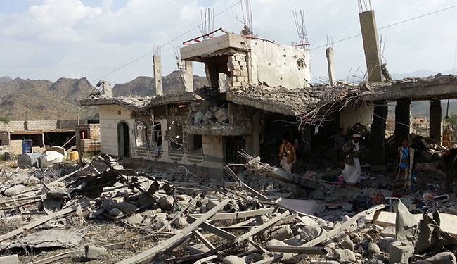30 شهيدا وجريحا بغارات العدوان السعودي على قرية يمنية