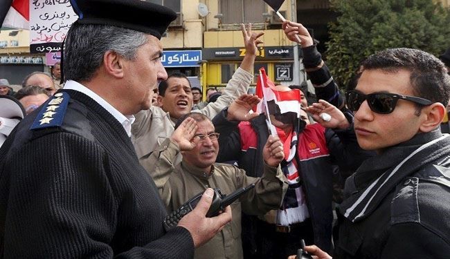 قانون في مصر يمنع ضباط الشرطة من التصريح للإعلام