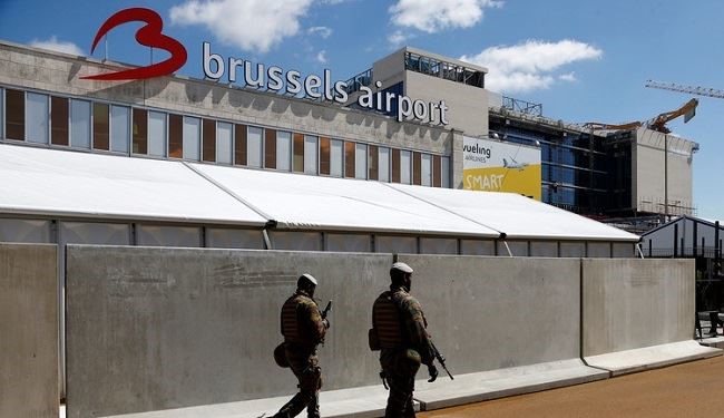 تأهب في مطار بروكسل بعد تهديد بمتفجرات على متن طائرتين