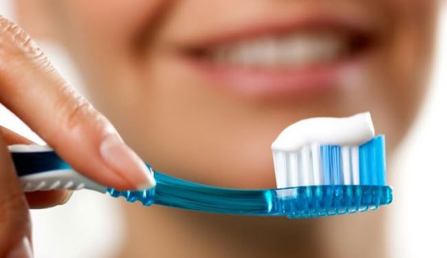 5 أسباب تجبرك على تغيير فرشاة أسنانك بانتظام
