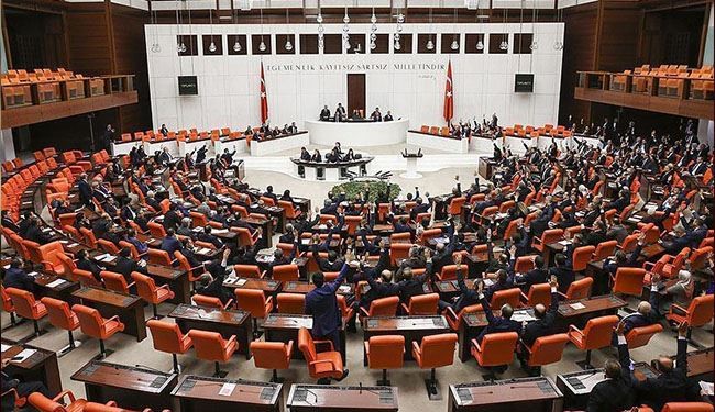 الحكومة التركية تعرض على البرلمان مشروع قانون للتطبيع مع 