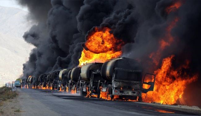 نابودی یک کاروان کامل از تانکرهای نفت داعش