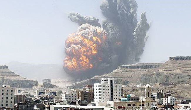 العدوان يواصل استهداف المنازل والبنى التحتية في اليمن