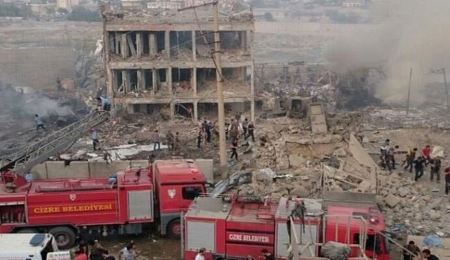 عشرات القتلى بانفجار سيارة مفخخة شرقي تركيا وحزب العمال يتبنى