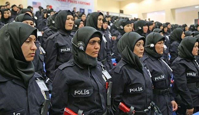 حجاب برای پلیس های زن ترکیه قانونی شد
