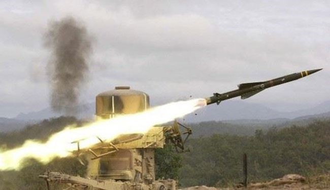 القوة الصاروخية اليمنية تقصف المواقع السعودية في نجران وجيزان