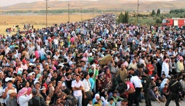 10,000 Iraqi Civilians Forced by Daesh to Migrate from Biggest Oil-Rich Region in Nineveh Province