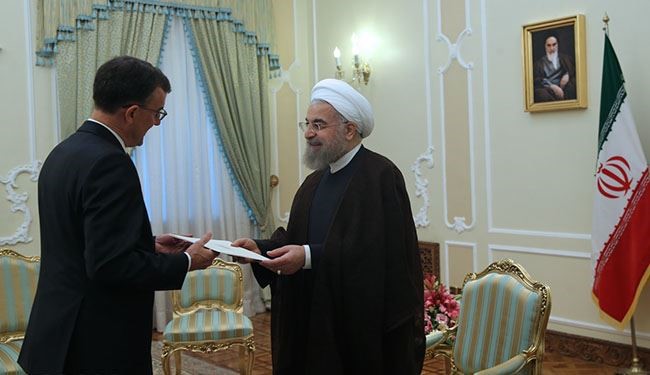 روحاني: الاتفاق النووي منح فرصة جديدة لتنمية التعاون بين طهران وكانبرا