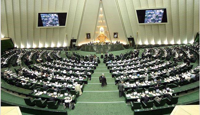 ايران.. جلسة برلمانية طارئة مع قادة استخبارات حرس الثورة