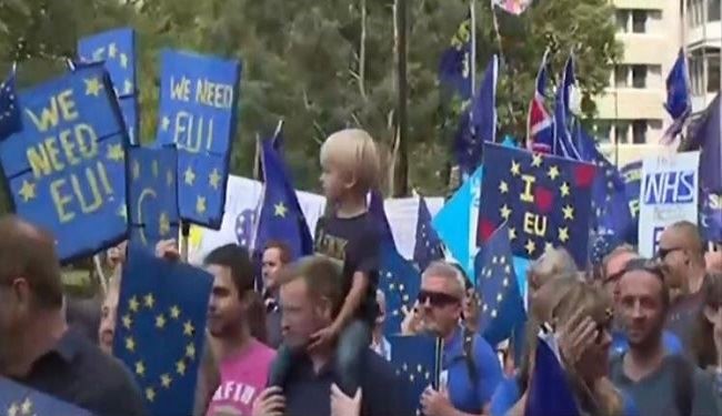 مظاهرات ببريطانيا للاحتفاظ بعلاقات مع الاتحاد الأوروبي