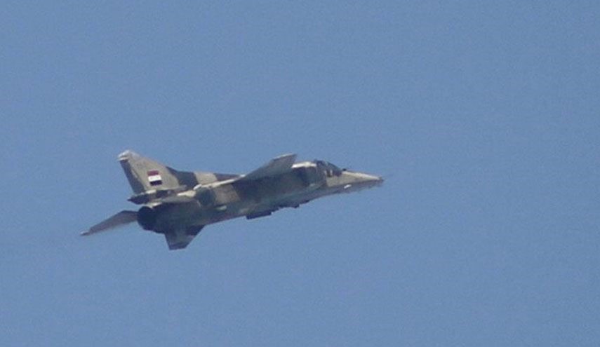 Syrian Air Force Destroys ISIS Convoy in East Hama