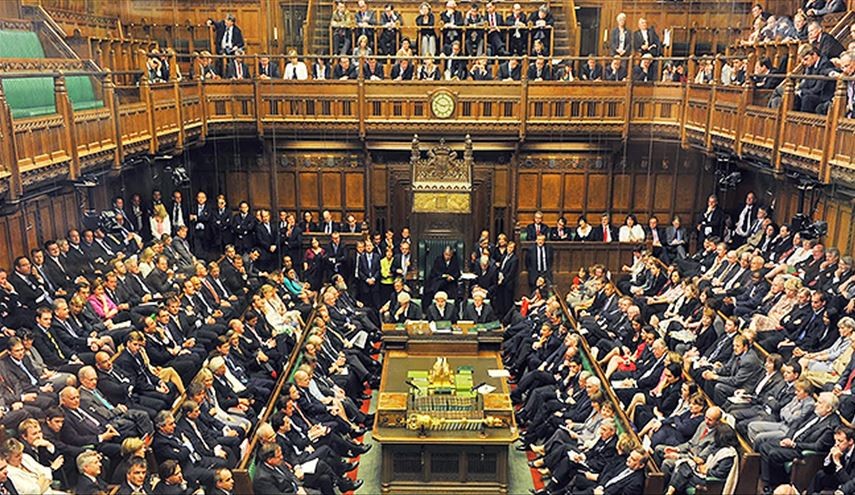برلمانيون بريطانيون يقرون بخطأ تدخل بلادهم العسكري في ليبيا