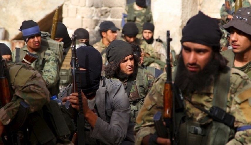 الجيش السوري: الإرهابيون يدفعون بـ5 آلاف مقاتل إلى ريف حماة