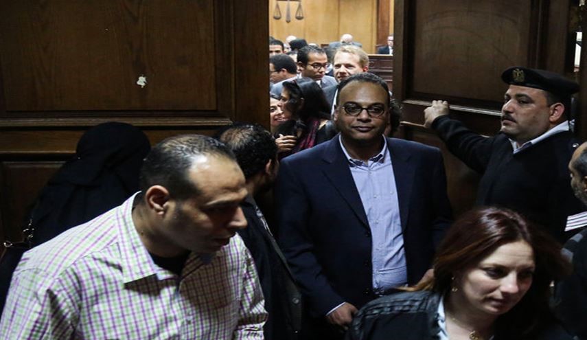 محكمة مصرية تؤيد منع حقوقيين من التصرف في أموالهم