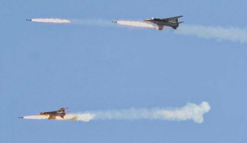 Russian, Syrian Warplanes Hit ISIS Positions in Deir Ezzor after US Airstrikes