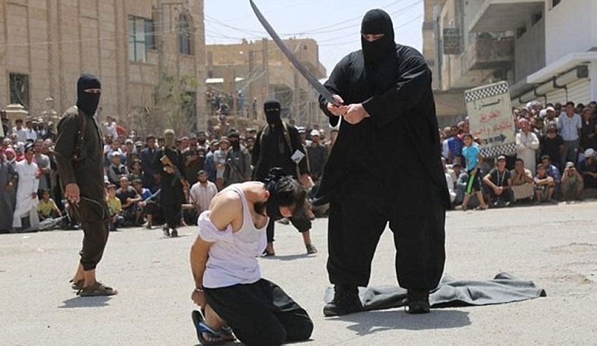 لا تأكلوا ولا تتكلموا وإبتهجوا لعدم قطع رؤوسكم !
