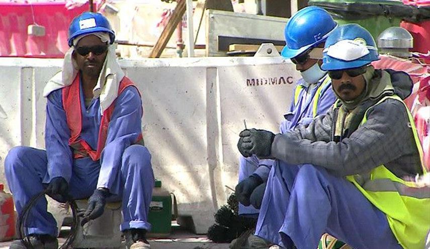 لا رواتب لمئات العمال الأجانب في قطر منذ اشهر!