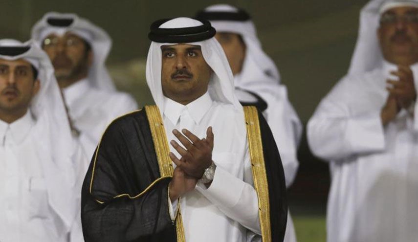 حملة مصرية على قطر تطالب بمنع دخول الأمير وطرد السفير