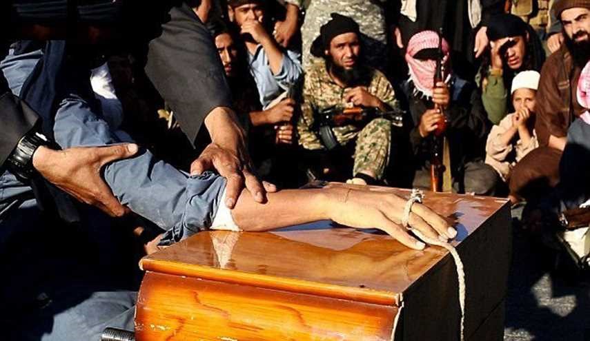 داعش و قطع دست جلوی دوربین‌ها (تصاویر)