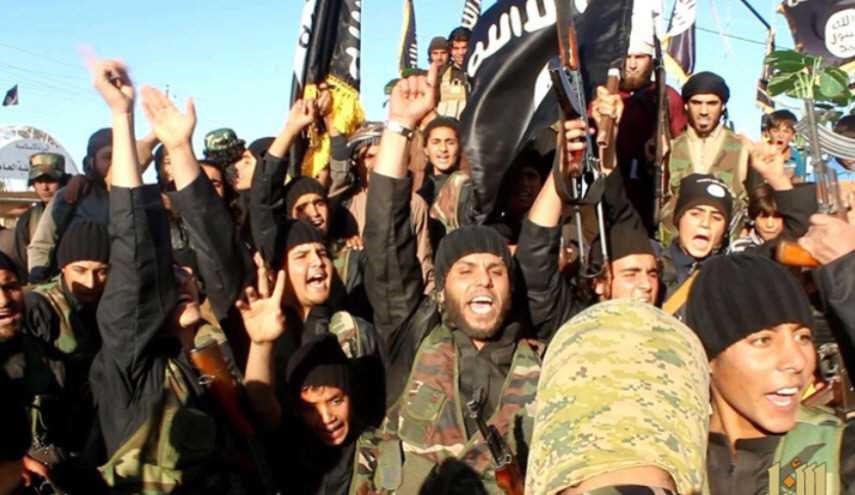 بالوثائق/ علاقات جنسية مثلية بين عناصر 