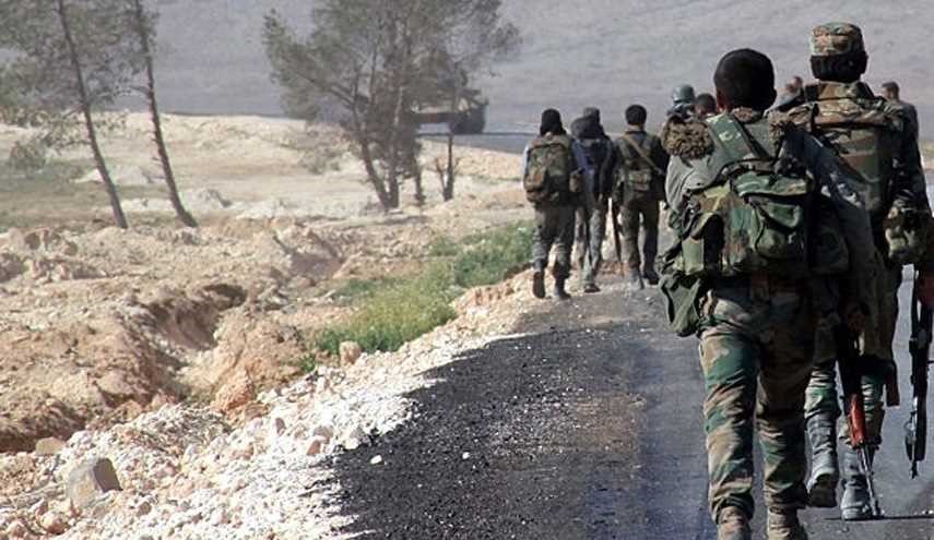 Syrian Army Troops Advance against ISIL in Areas near Strategic Oil Field in Homs