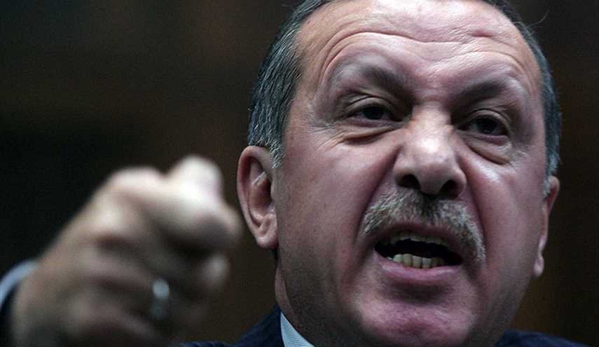 الفاينانشال تايمز: إردوغان يوطد حكمه بالتطهير السياسي