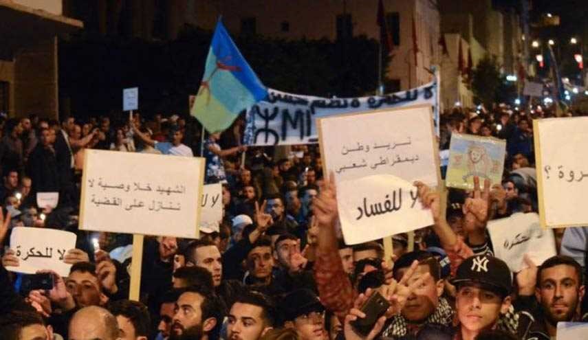 بائع السمك يشعل الاحتجاجات في المغرب للاسبوع الثالث